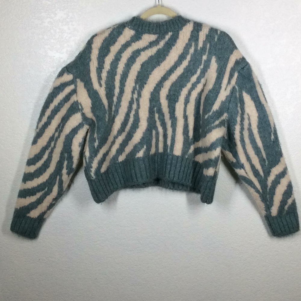 Zara Zebra Animal Print Chunky Soft Knit Crewneck Sweater Size Medium - Picture 3 of 5